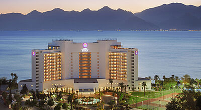 Das Akra Hotel in Antalya gehört unter anderem zu Barut