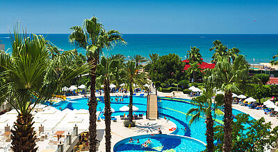 Das Terrace Beach Resort in Side-Kumköy ist ab dem Sommer 2024 exklusiv über Schauinsland-Reisen buchbar