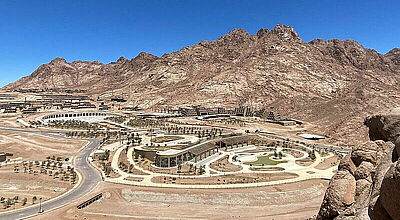 Das Steigenberger Hotel Saint Catherine soll 2025 die ersten Gäste empfangen. Foto: Misr Sinai for Tourism S. A.E./New Urban Community Authority
