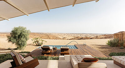 Tischler Reisen Wüste Sanddünen Sonnensegel Pool Holzliegen