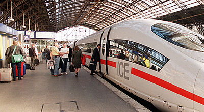 Höhere Erstattung bei Verspätungen: Ab sofort gelten bei der Bahn die neuen Fahrgastrechte.