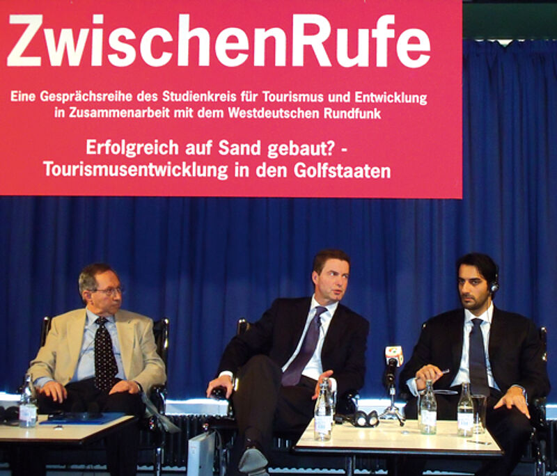 Diskutierten über die Zukunft der Golfstaaten: Arabien-Experte El-Dick, TUI-Chef Böttcher und Scheich Sultan Al Qassimi aus Sharjah.
