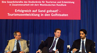 Diskutierten über die Zukunft der Golfstaaten: Arabien-Experte El-Dick, TUI-Chef Böttcher und Scheich Sultan Al Qassimi aus Sharjah.