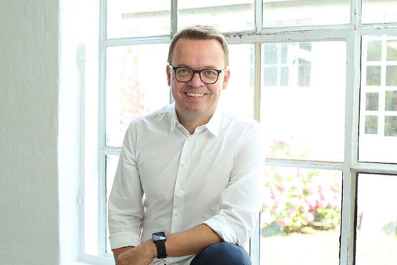 Tim Holzapfel soll die digitale Transformation bei LCC vorantreiben