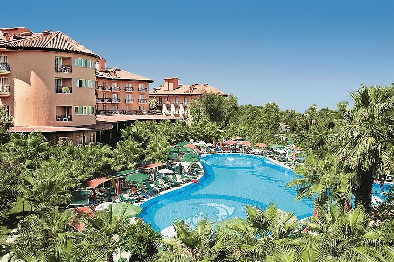 Das Hotel Allsun Numa Club Side verfügt über rund 350 Zimmer mit Balkon und hat eine große Gartenanlage