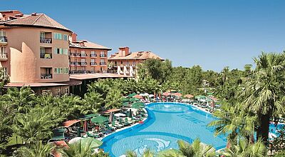 Das Hotel Allsun Numa Club Side verfügt über rund 350 Zimmer mit Balkon und hat eine große Gartenanlage