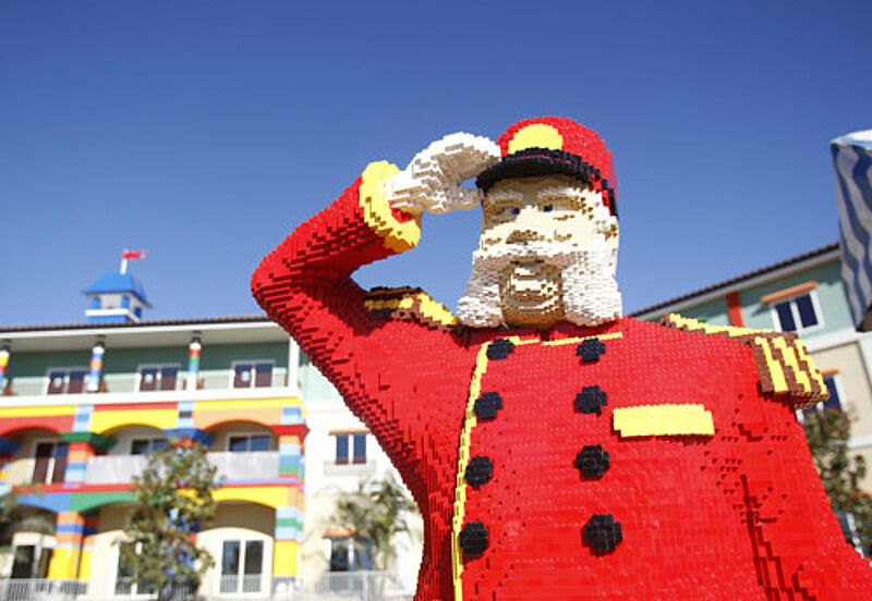 Concierge aus bunten Steinchen: Im kalifornischen Legoland hat ein neues Hotel eröffnet