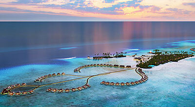 Das Radisson Blu Resort Maldives bietet 128 Villen
