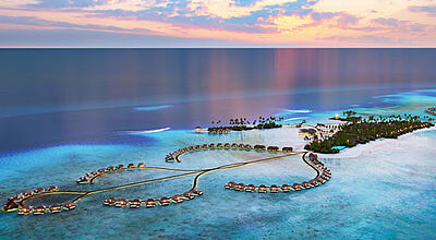 Das Radisson Blu Resort Maldives bietet 128 Villen