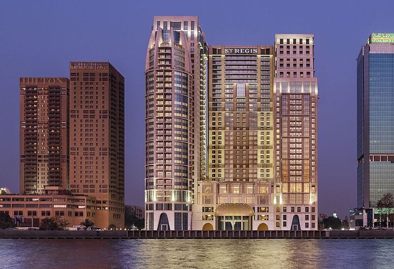 Das St. Regis Cairo erhebt sich am Nilufer in Kairo Das St. Regis Cairo erhebt sich am Nilufer in Kairo