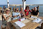 Entspannt an der Beach Bar (von links): Sabine Gulsch (Magic Reisewelt), Beate Wierig (Reiseagentur Casa del Sol), Petra Schmitt (P2 Reiseportal), Silke Heinrich (Reisebüro Reisetraum) und Nicole Kück (P+M Reisen)