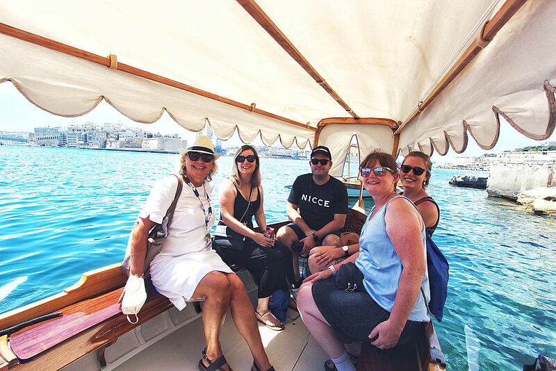 Reiseleiterin Sabine Attard (links) hat die Famtrip-Teilnehmer zwei Tagen lang begleitet. Hier im Bild (von links nach rechts): Katharina Ländle, Sebastian Relle, Theresa Fitzner und Susanne Boroske