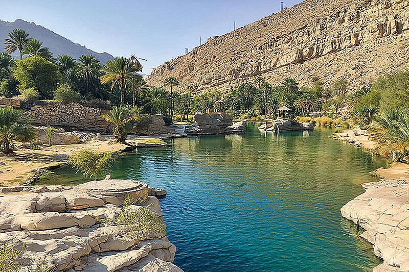 Klasklares Wasser erwartet die Besucher des Wadi Bani Khalid. Baden ist erlaubt – und ist ein wunderbares Erlebnis