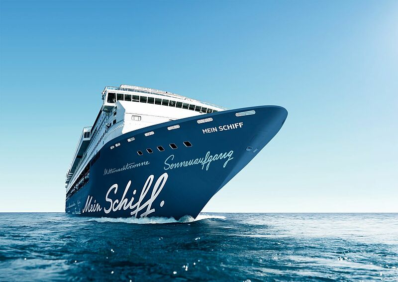 TUI Cruises startet mit den beiden Kreuzern Mein Schiff 1 und 2 derzeit ab Hamburg und Kiel