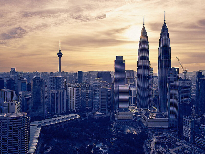 Gestrichen: Nächsten Sommer fliegt Kuala Lumpur wieder aus dem Condor-Flugplan heraus. Foto: indragunawan/pixabay Gestrichen: Nächsten Sommer fliegt Kuala Lumpur wieder aus dem Condor-Flugplan heraus. Foto: indragunawan/pixabay