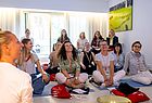Entspanntes Lernen: ein Workshop als Yoga Class. Foto: Dertour Group/David Vasicek