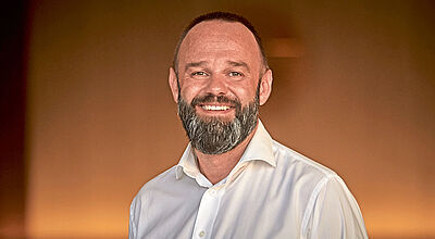 Tobias Neumann ist seit fast zehn Jahren für Zafiro tätig. Foto: Zafiro Hotels