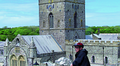 St. David’s mit der größten Kathedrale von Wales ist einen Besuch wert.