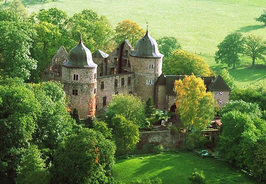 Romantik-Hotel und Hochzeits-Location: das Dornröschenschloss Sababurg in Nordhessen