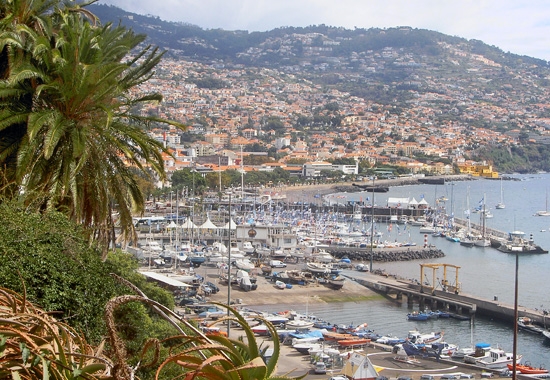 Einer der Schwerpunkte des Winterkatalogs liegt auf Madeira – im Bild Funchal