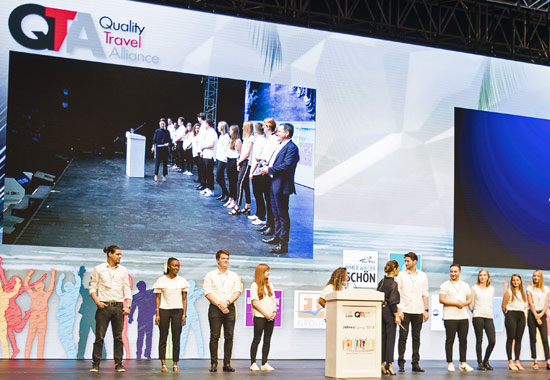 Studenten der Hochschule Heilbronn stellen die Studie auf der QTA-Tagung vor.