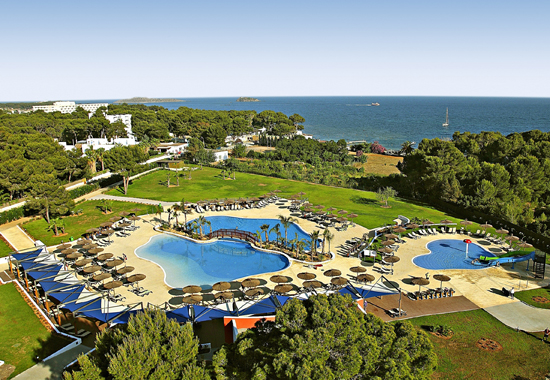 Eines der 13 Magic-Life-Häuser: der Club Cala Pada auf Ibiza