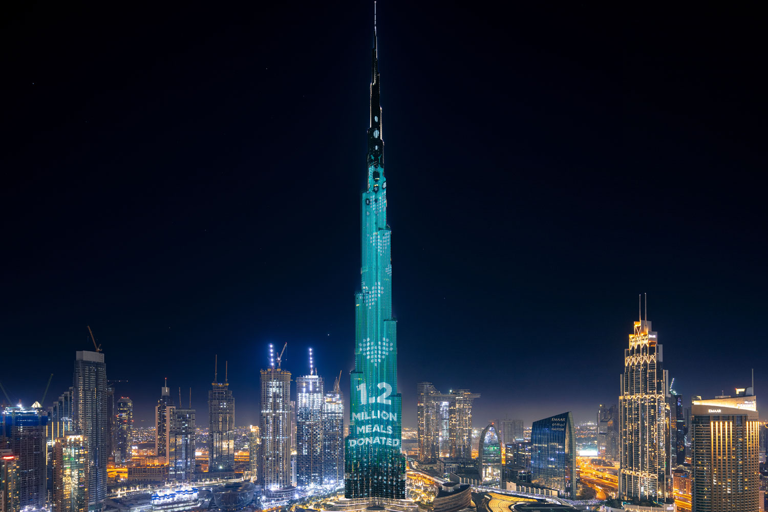 Der Burj Khalifa wurde im Zuge einer Corona-Spendenaktion zur größten Spardose der Welt