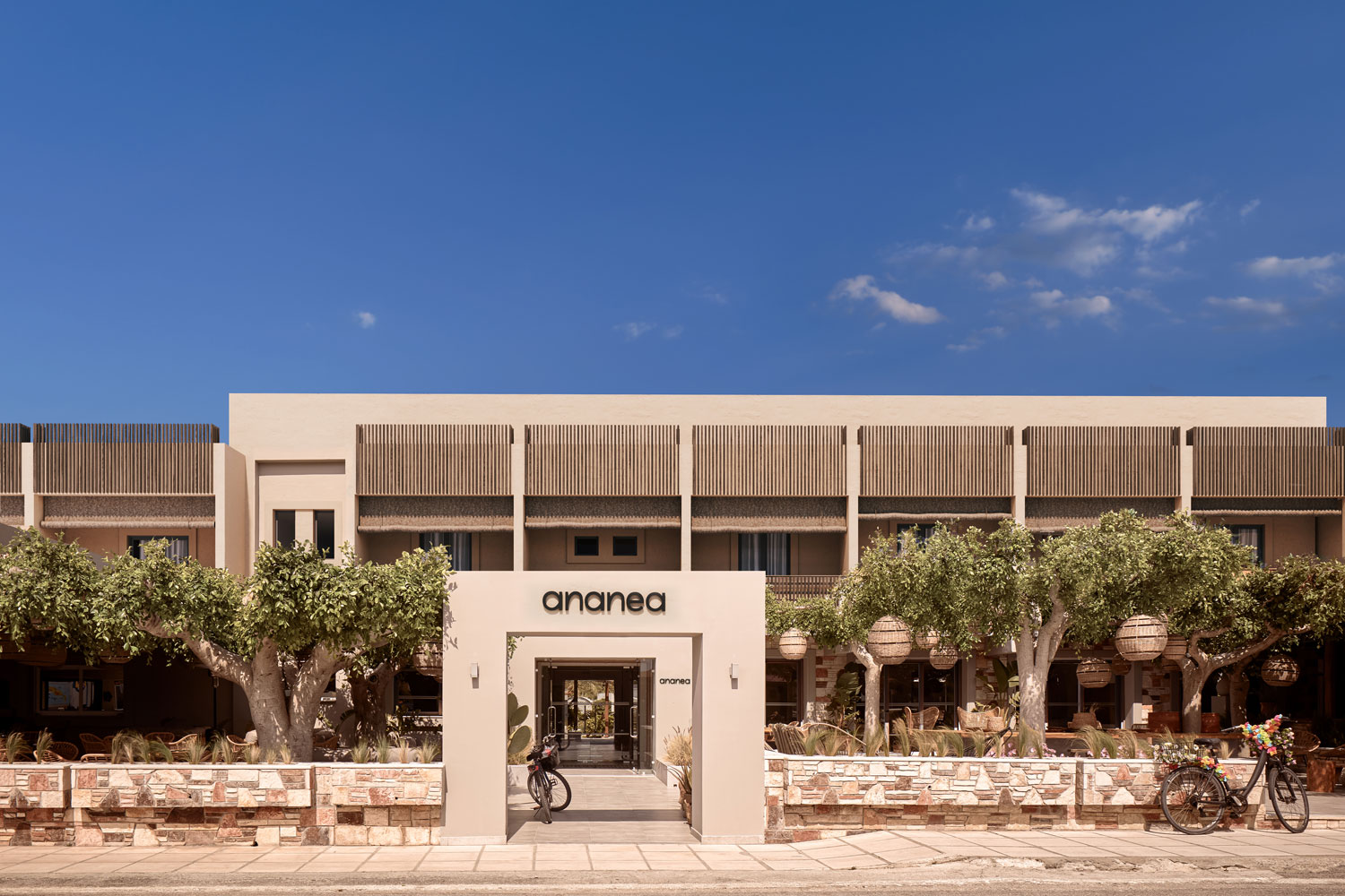 Die Frontfassade des neuen Lifestyle-Hotels Ananea auf der griechischen Insel Kos