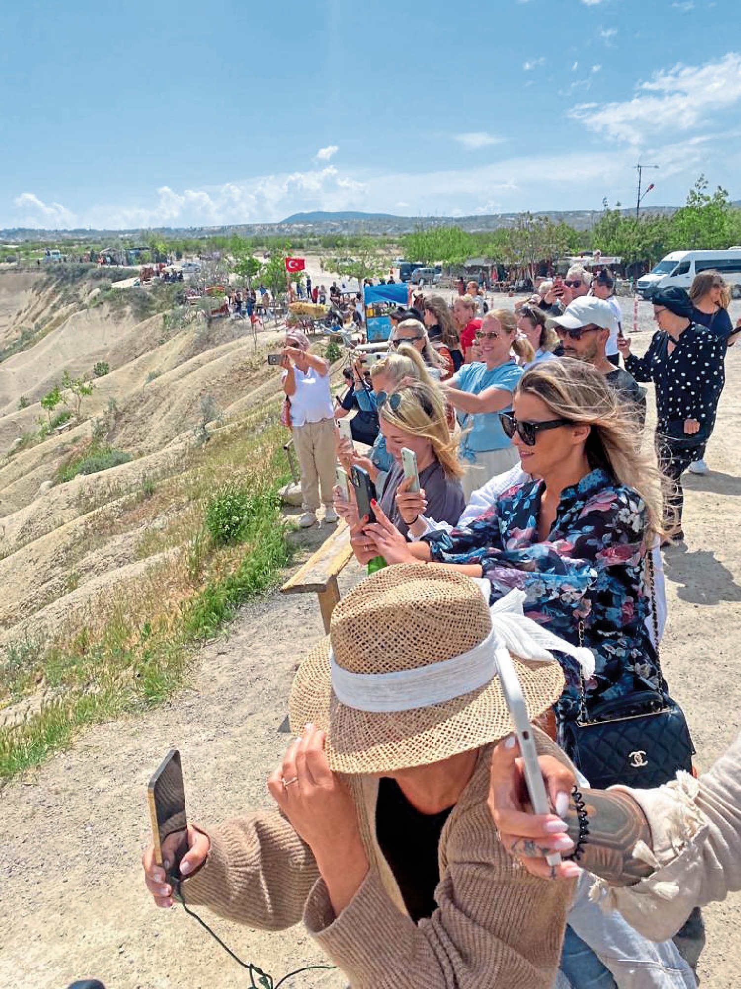 Wie viele Fotos während der Reise gemacht wurden, ist nicht bekannt Wie viele Fotos während der Reise gemacht wurden, ist nicht bekannt