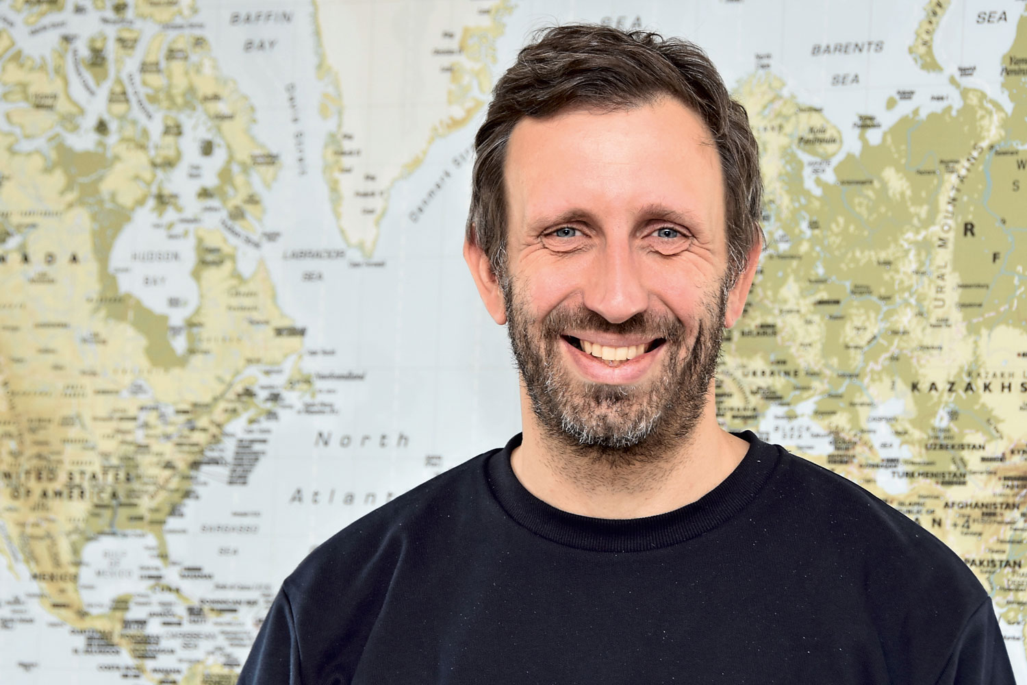 Will Reisen verkaufen, denkt dabei aber auch ans Klima: Reisebüro-Inhaber Ralf Hieke
