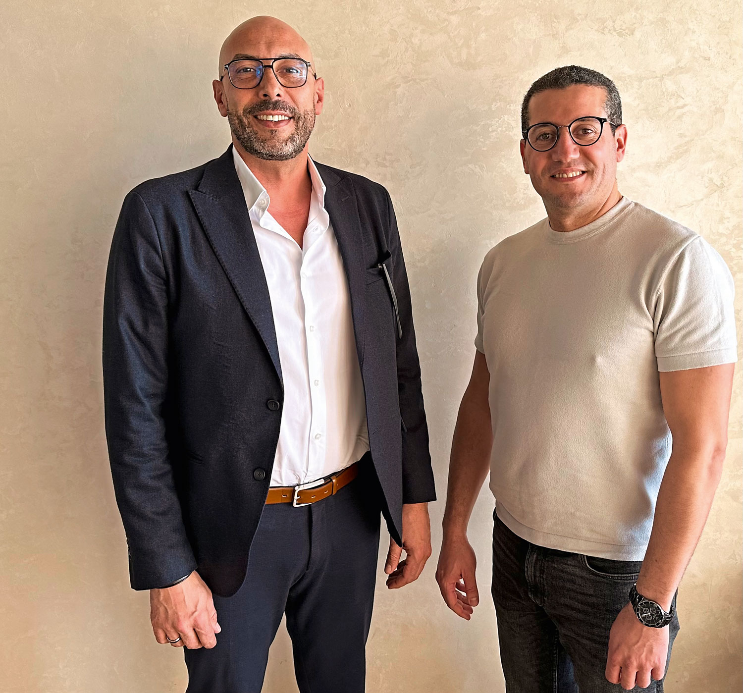 Sie vertreten Marokko im DACH-Markt: Leiter Mehdi Benrhanem und Trade-Manager Ahmed Zouhir. Foto: mg