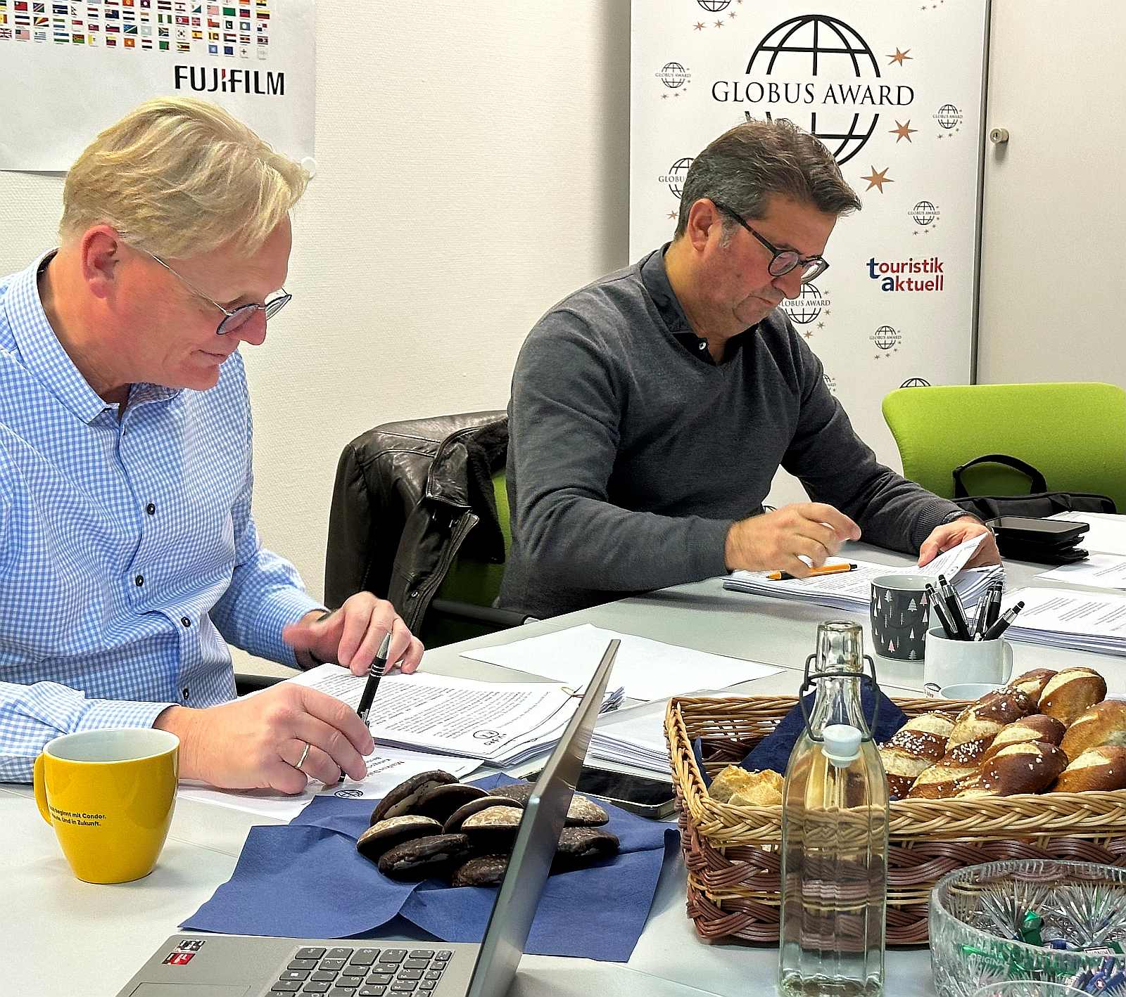 Waren bei touristik aktuell vor Ort: Markus Daldrup (Trendtours, links) und Mario Köpers (KC3)