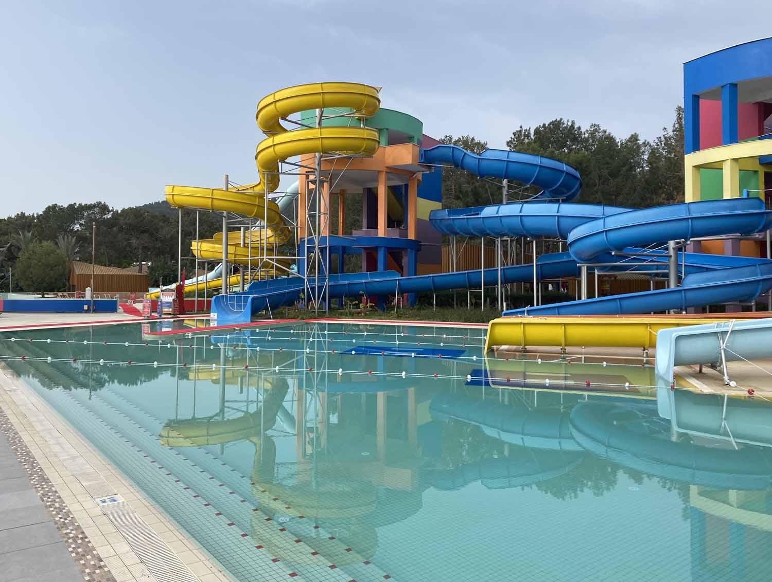 Aqua-Park des Mega-Resorts mit fast 1.100 Zimmern und dem größten Kinderclub aller türkischen Hotels