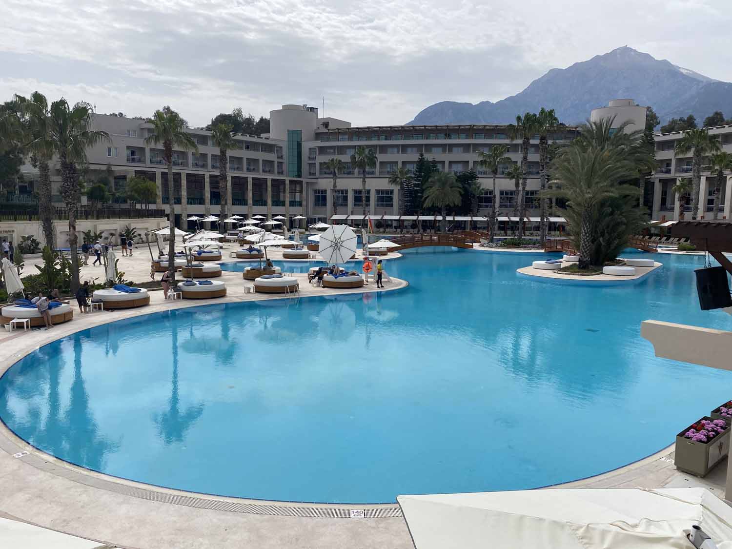 Das Hauptgebäude des Rixos Tekirova ist das frühere TUI Eva Beach und hat aus dieser Zeit noch viele Stammgäste