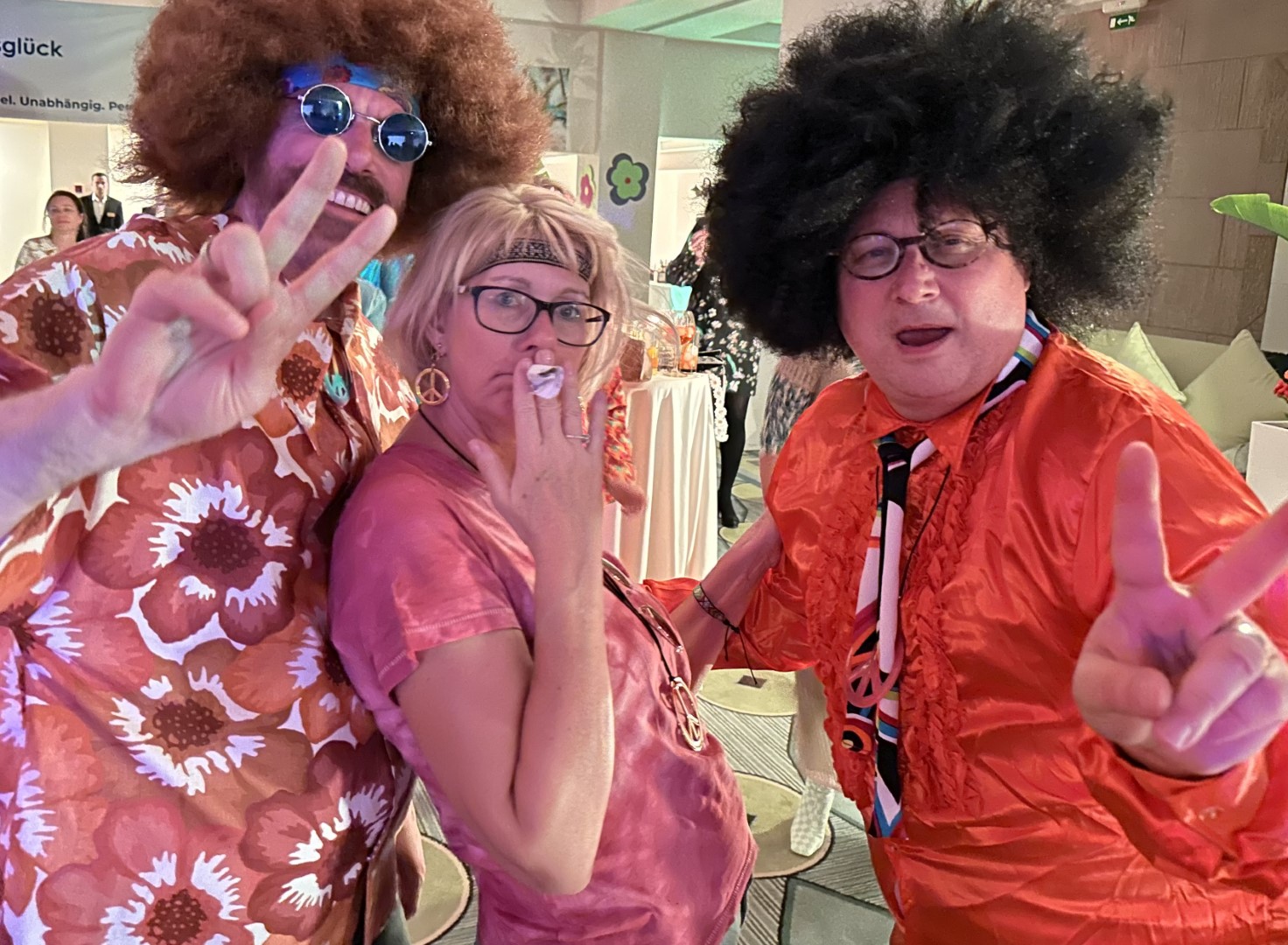 Angela Distler von Iberostar mit Leif Petersen und Jörn Schmitt von „Diwemo – Ihr mobiles Reisebüro“