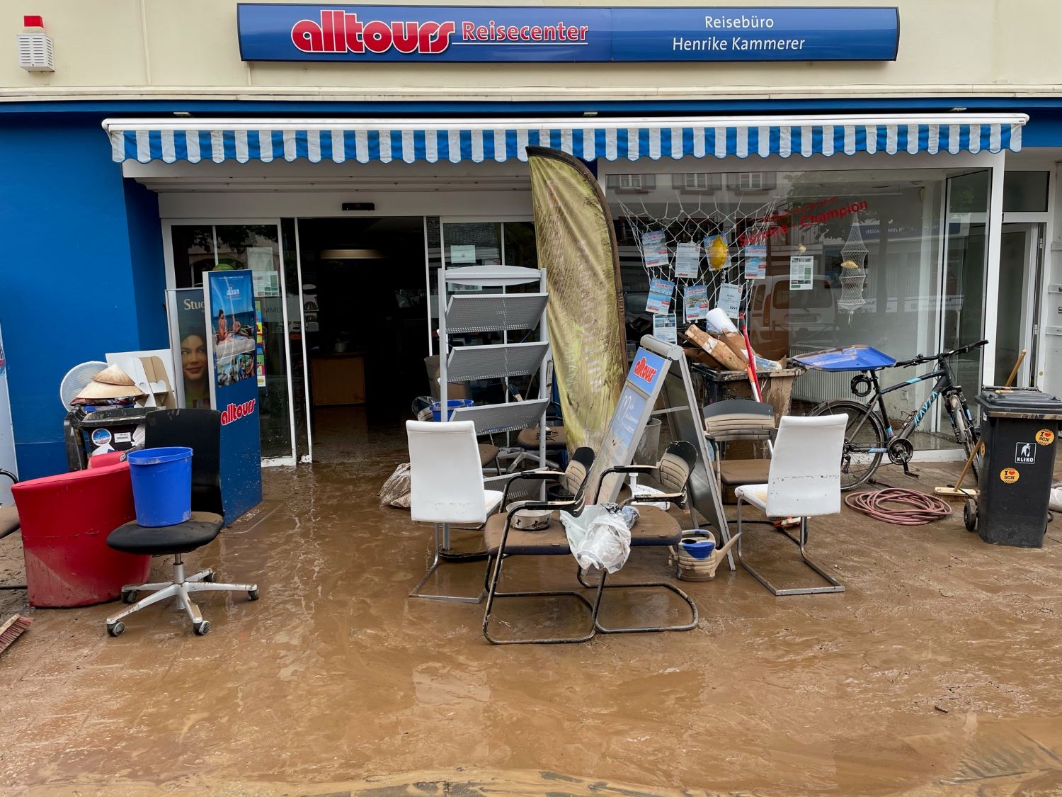 Das Alltours Reisecenter Wittlich wurde ebenfalls vom Hochwasser überflutet