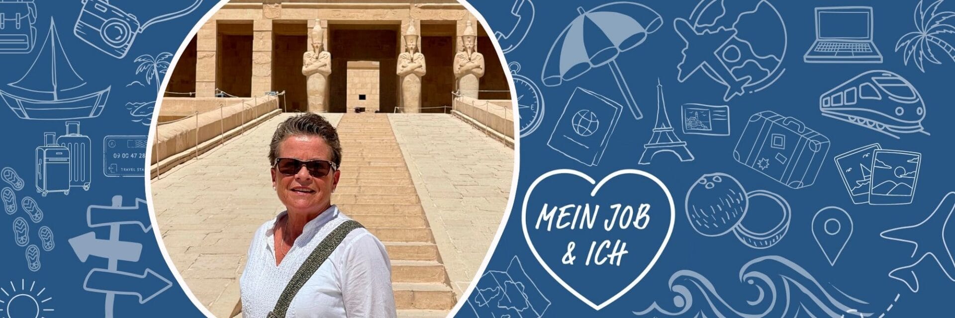 Eine Frau mit Sonnenbrille steht vor dem ägyptischen Totentempel der Hatschepsut, umgeben von einem blauen Hintergrund mit weißen Reisesymbol-Grafiken.