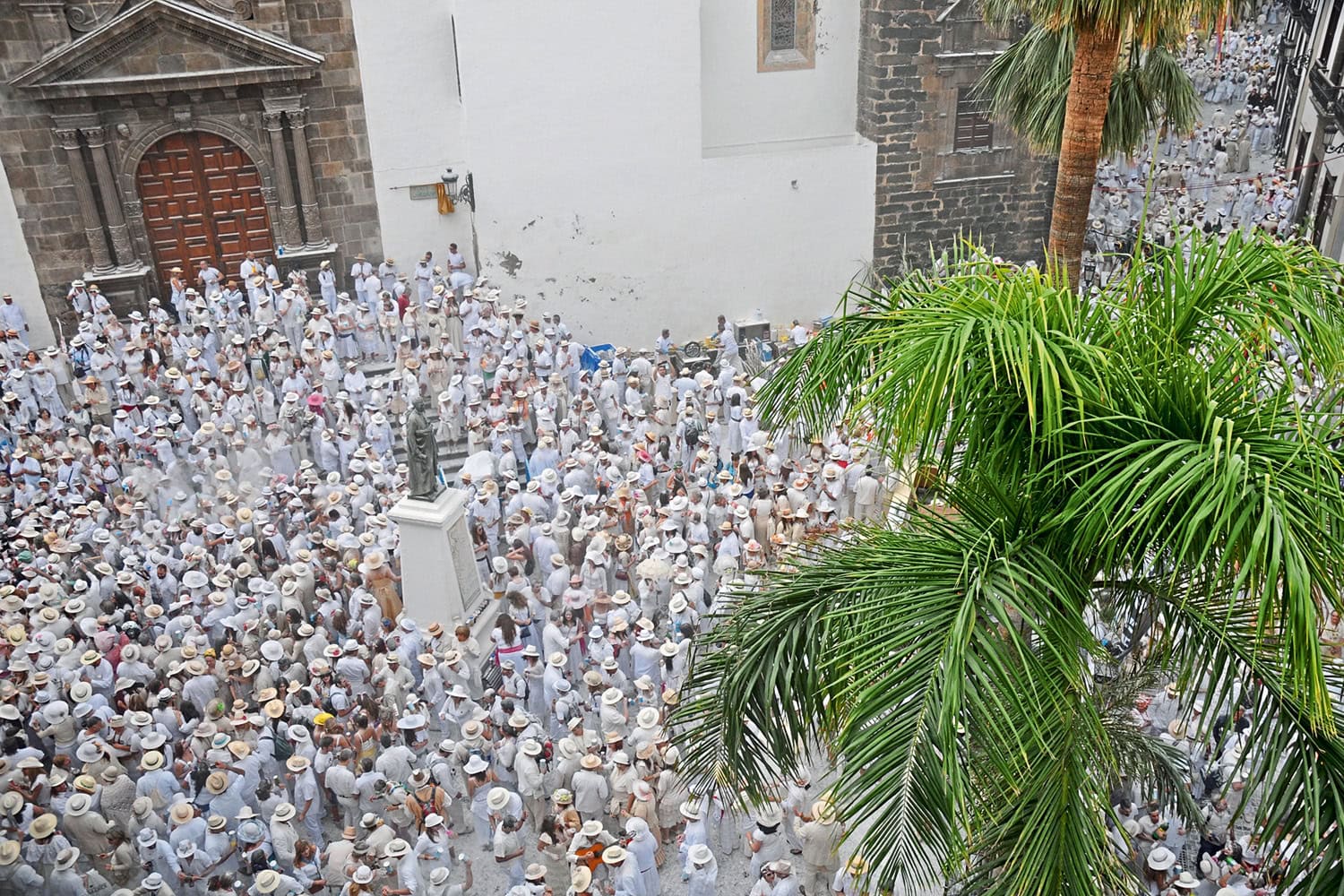 Die Puderschlacht ist der Höhepunkt des Karnevals auf La Palma