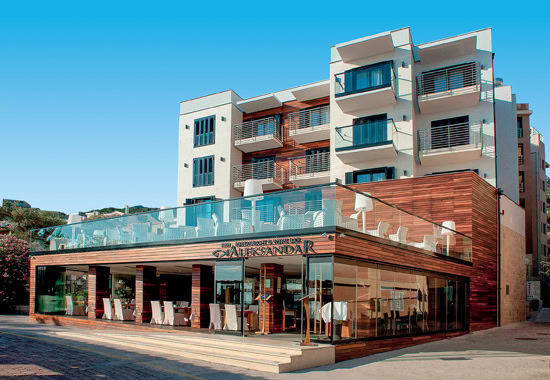 Neu im Programm: das Hotel Aleksander bei Budva an der Adria mit dem ersten medizinischen Detox-Zentrum in Montenegro.