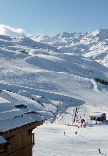 In der Skiregion Le Menuires ist die nächste Piste nie weit entfernt. Fotos: cd
