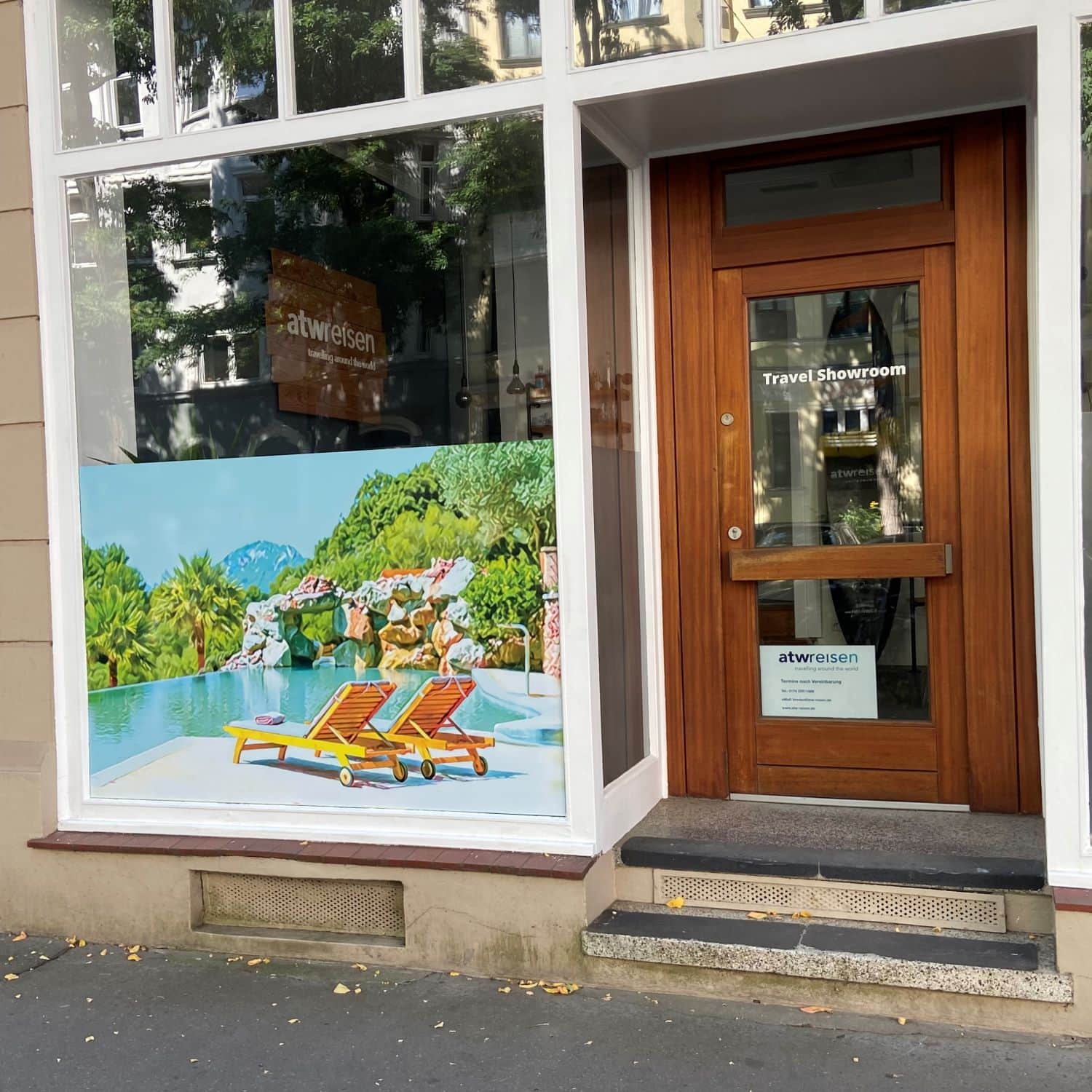 Schaufensterfotos im Street Art-Style sorgen für Aufmerksamkeit und sind Basis für ein Gewinnspiel