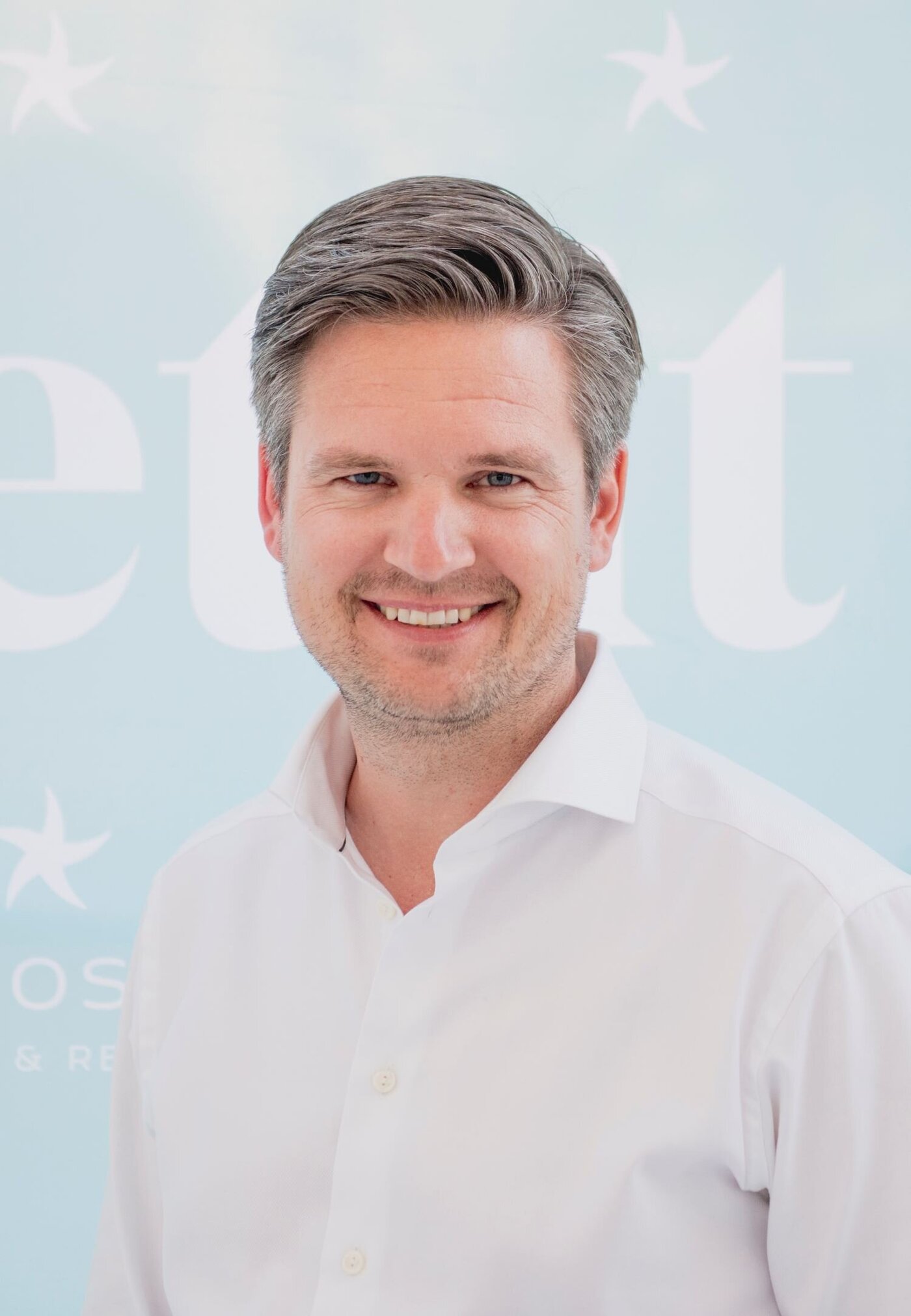 Finn Ackermann arbeitet seit 2016 für Iberostar und verantwortet dort Pricing und Vertrieb