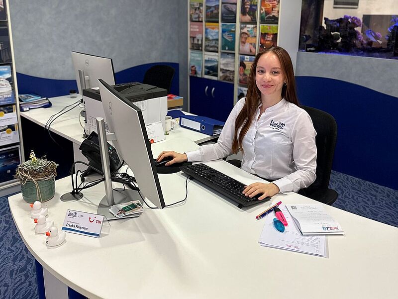 Franka Fingerlin ist Auszubildende im Reisebüro Stiefvater in Weil am Rhein