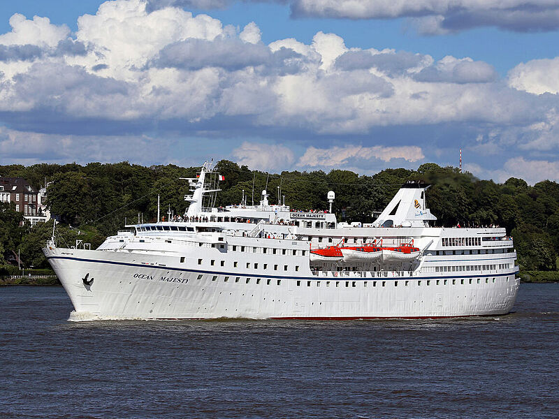Die Ocean Majesty – hier ein Archivbild – soll bereits ab 7. Juni wieder planmäßig fahren, versichert der Charterer Hansa Touristik. Foto: Hansa Touristik