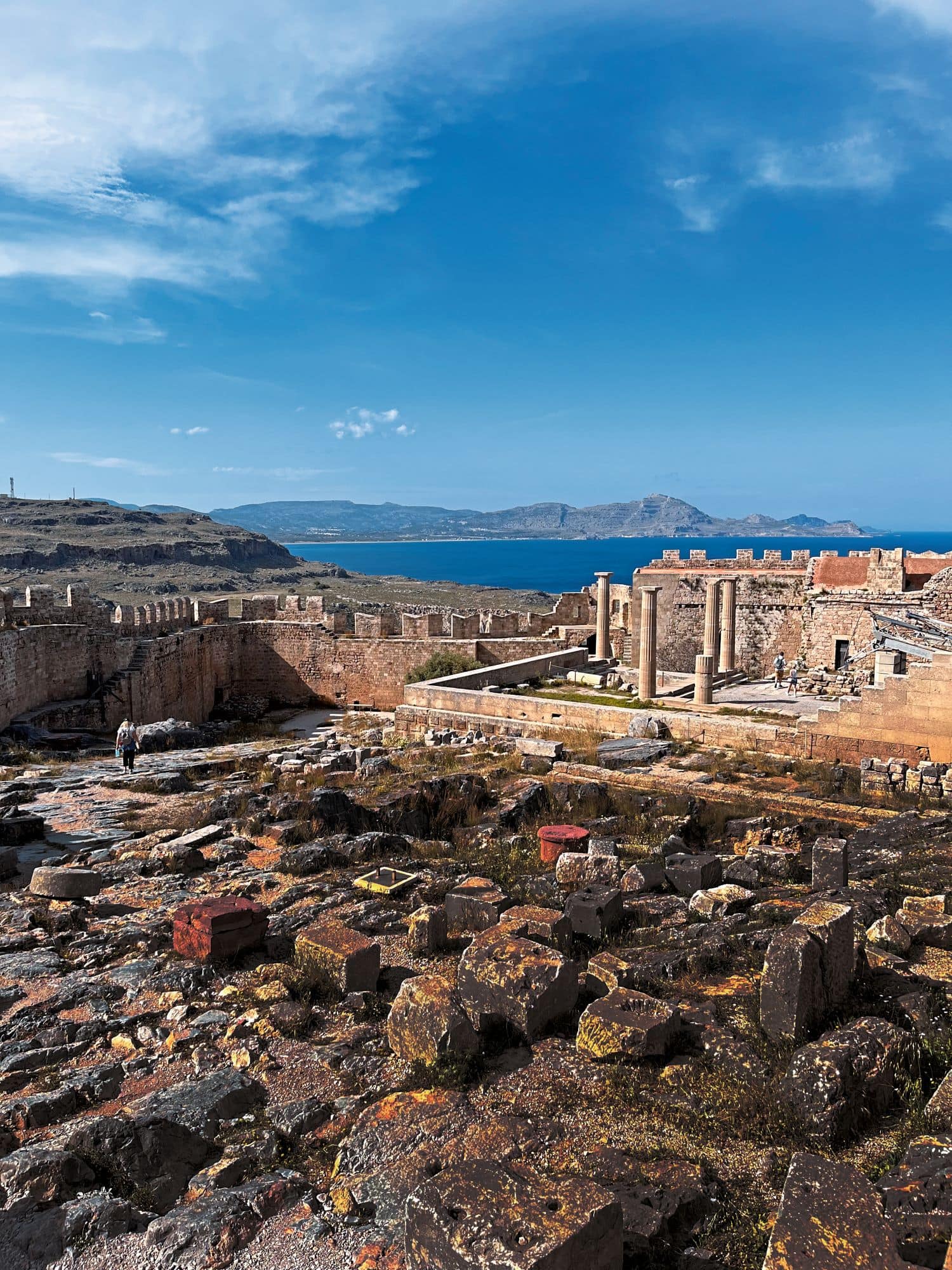 Hoch über der Stadt: Akropolis von Lindos