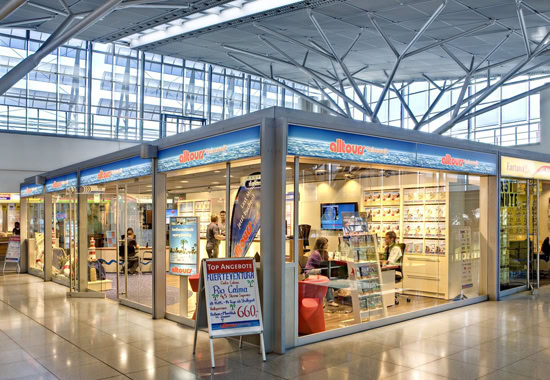 Sie schließen nicht: Die Alltours-Reisebüros an den deutschen Flughafen