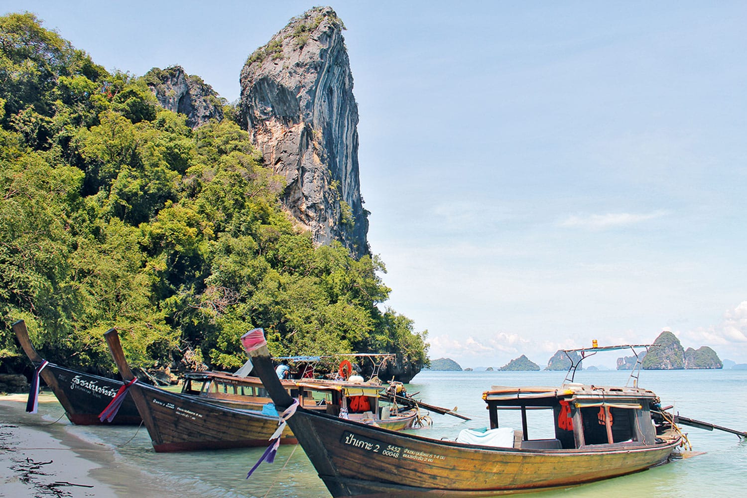 Ein Top-Ziel für Ausflüge mit dem Longtail-Boot: Die Karstfels-Landschaft der Phang-Nga-Bucht Fotos: heu