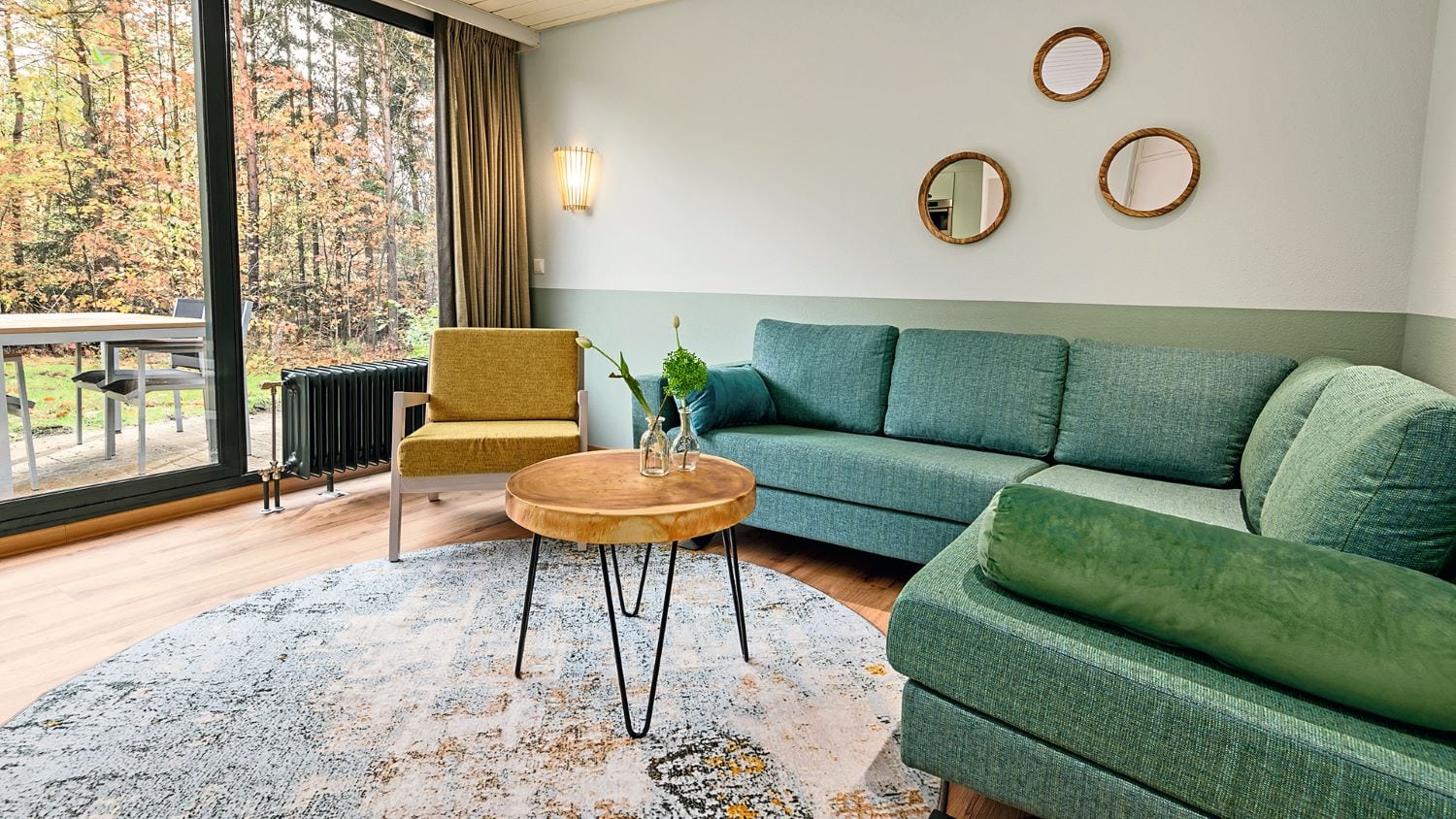 Übernachtet wird in einem Vier-Personen-Premium-Ferienhaus