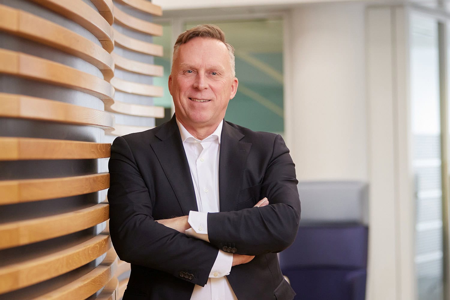 Stolz auf das Re-Branding: CEO Bernd Bauer. Foto: Discover Airlines