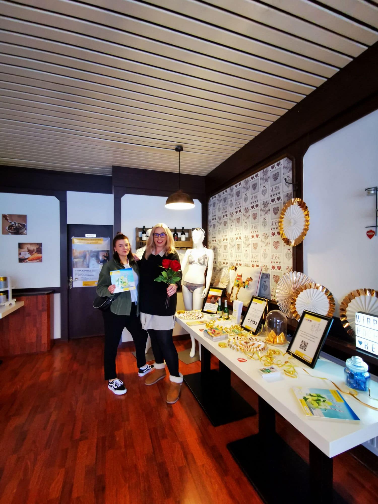 Merle Bergmann (links) und Alina Schönfelder-Gabteni hatten die Idee zur außergewöhnlichen Aktion